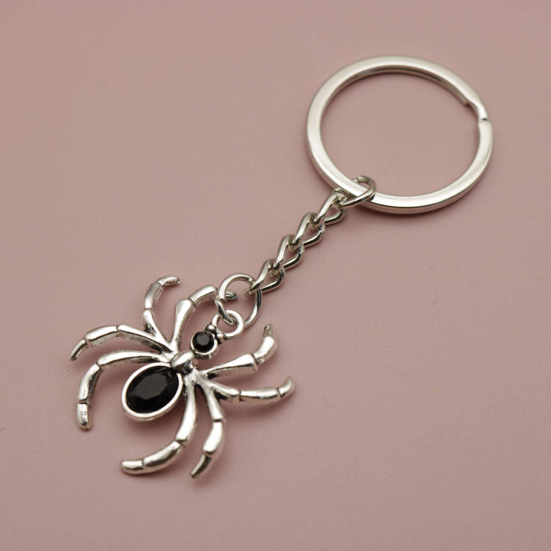 Spider Keychain Pendant: Hot-Selling Simple Design