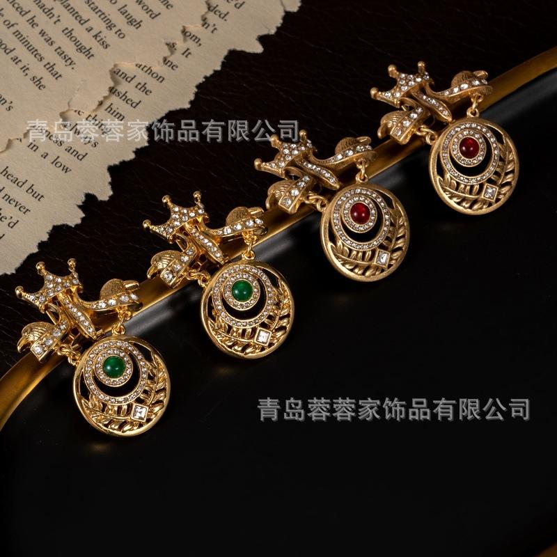Vintage Palace Style Retro Gold Inlaid Heavy Duty Earrings With High Luxury Light Gorgeous