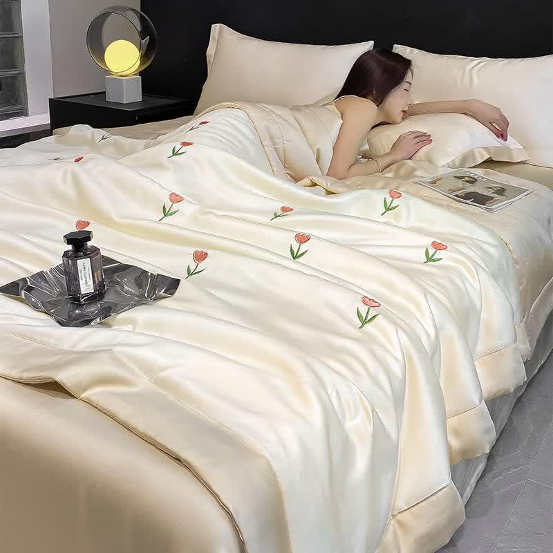 LISM Embroidered Ice Silk Summer Quilt