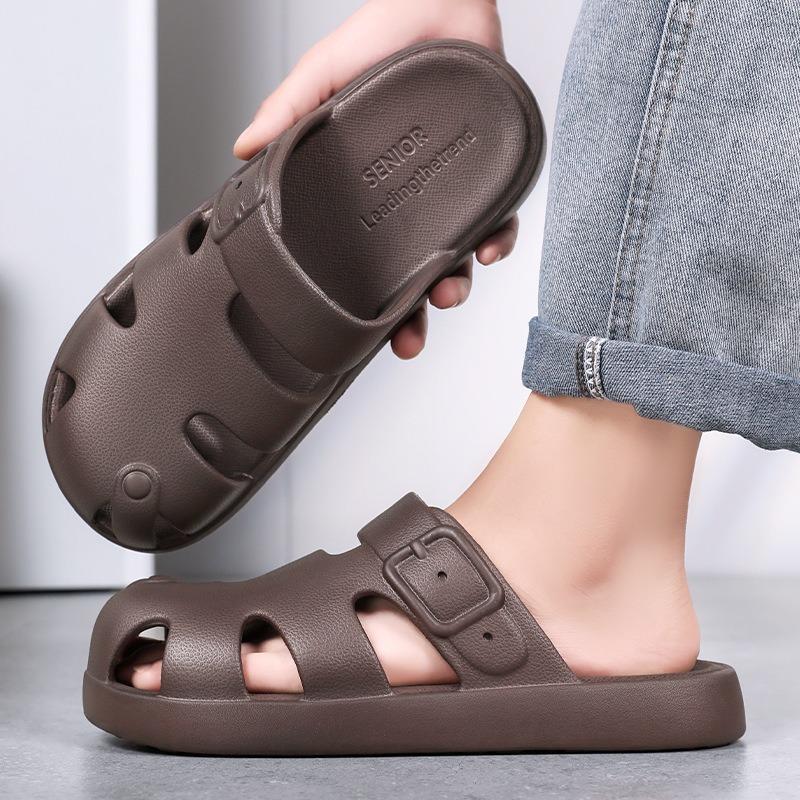 Sandals Men's Summer New EVA Men's Shoes Breathable and Non-smelly Foot Hole Shoes Men's Hollow Outdoor Casual Shoes
