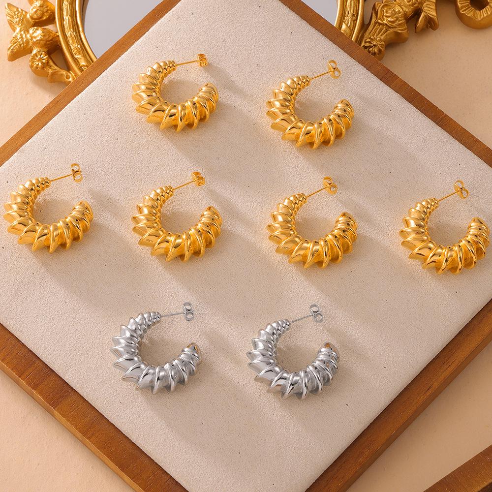 

18K Gold-Plated Titanium Steel Twisted Croissant Earrings