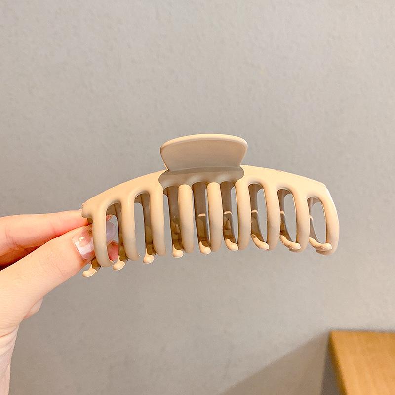 Elegant Large Hair Claw Clip for Thick Hair - High-End Korean Updo Shark Clip