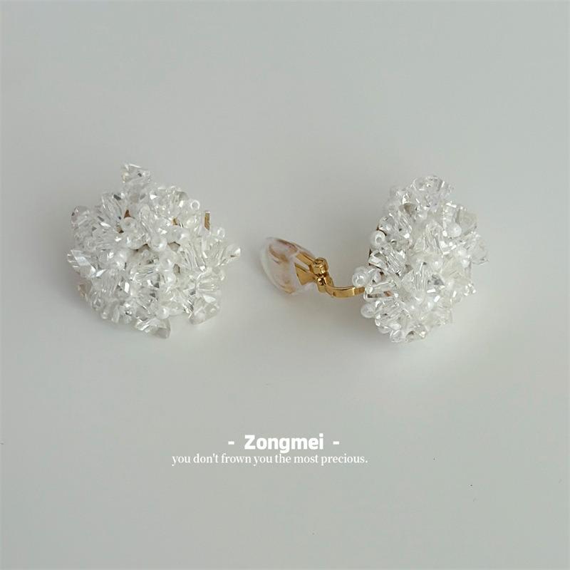 Blue beaded stud earrings heavy industry hand-woven hydrangea earrings white holiday wind ear clips mosquito coil disc s