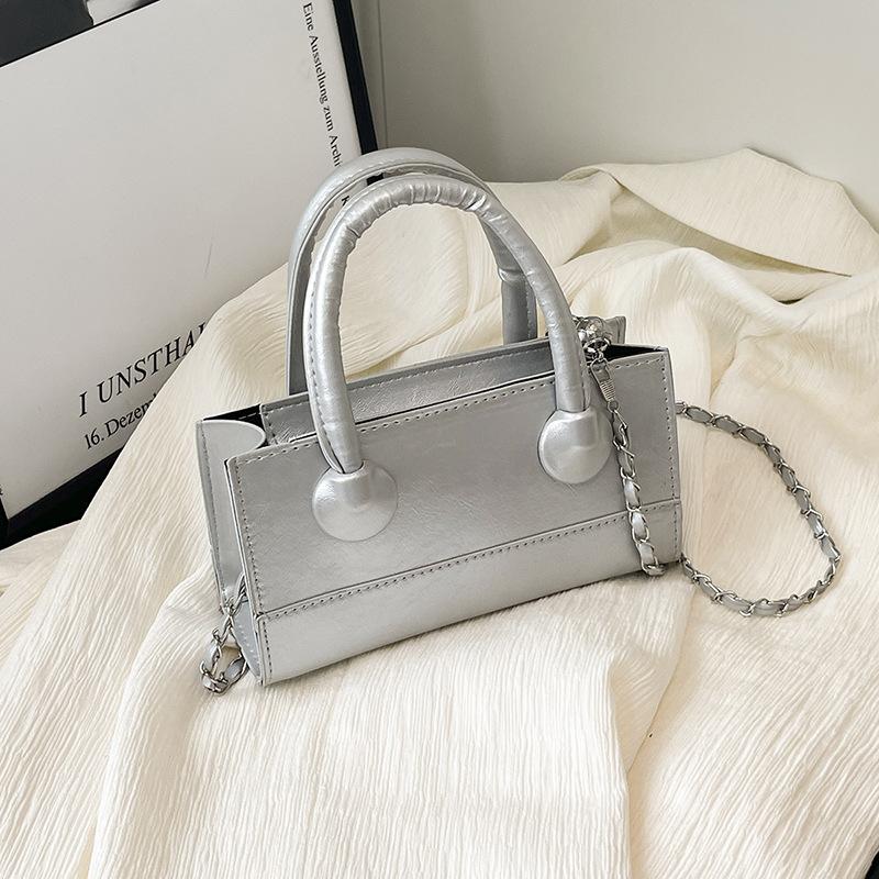 Premium Chain Box Portable Small Square Bag Women's New Fashionable Versatile Exquisite Hand Carry Shoulder Messenger Bag