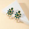 European & American Fashion: French Retro Flower Pearl & Diamond Stud Earrings