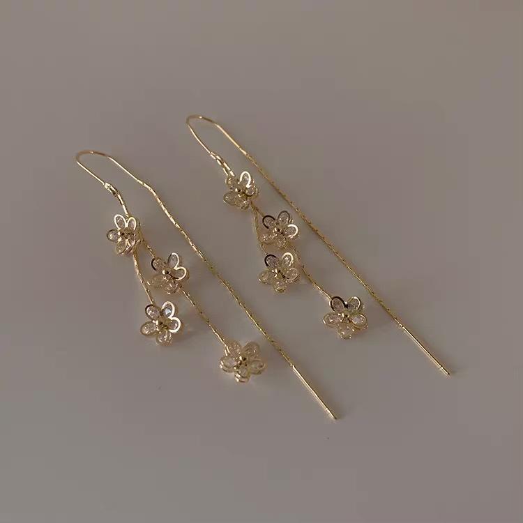 2024 Trendy Zircon Flower Tassel Earrings: Versatile, Slimming & Stylish