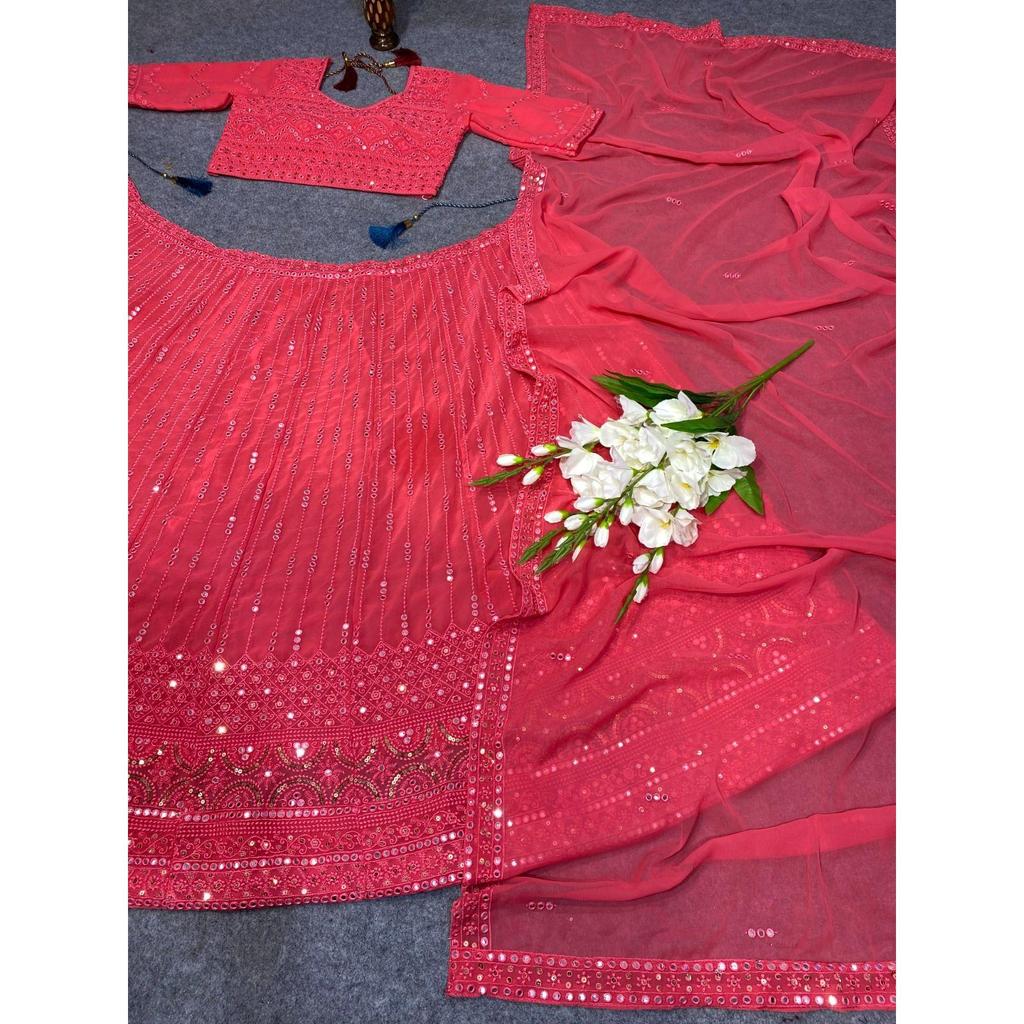 Neue attraktive und schöne Partykleidung aus Lehenga Choli aus Seide