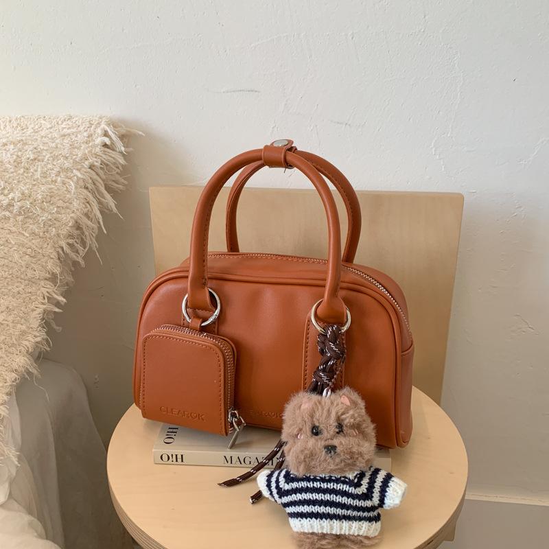 Popular small bags women's autumn and winter versatile new retro messenger bags portable pillow bags