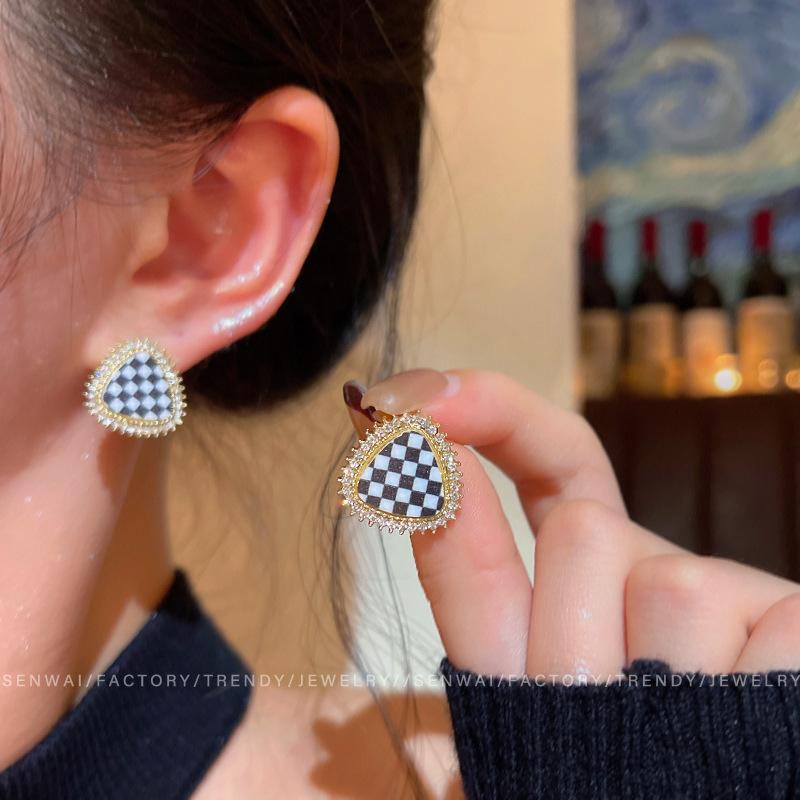 Black and white checkerboard triangular stud earrings women s literary retro geometric niche design diamond earrings earrings