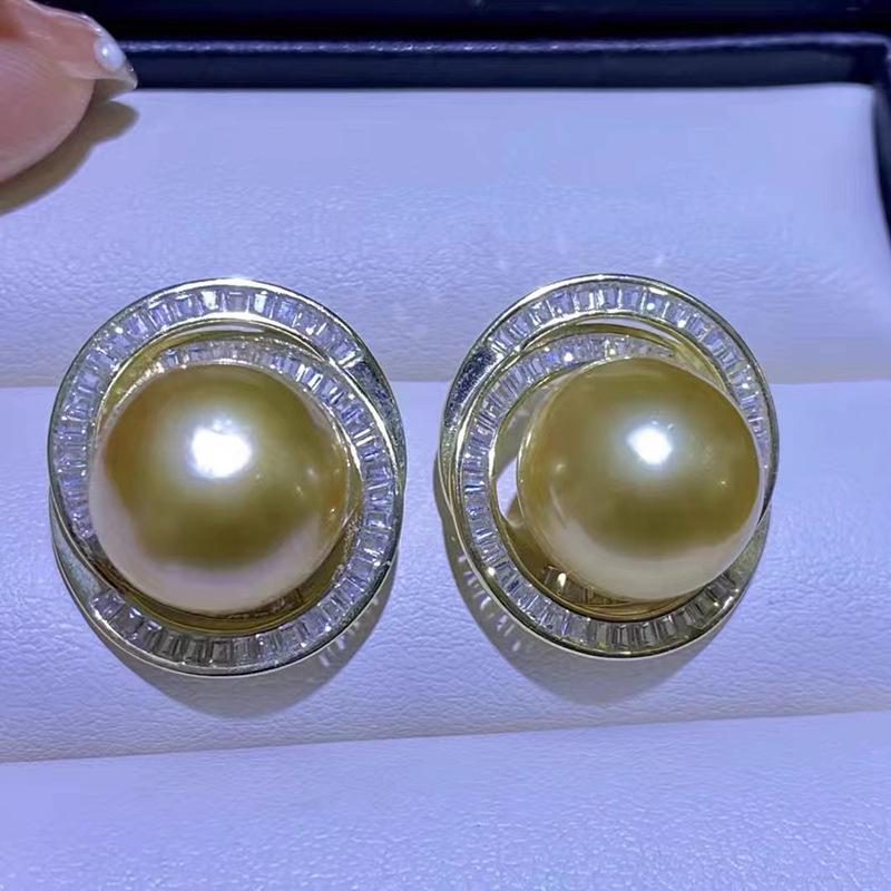 

Серьги-пусеты из жемчуга в виде птичьего гнезда: Игла из серебра 925 пробы, с золотым покрытием и микропаве из цирконов для женщин.