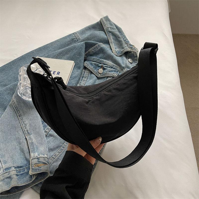 

Та же женская сумка-мессенджер Xiaohongshu, нейлоновая сумка для пельменей, студенческая сумка через плечо, повседневная тканевая сумка, поставка с фабрики в примерочной чёрный