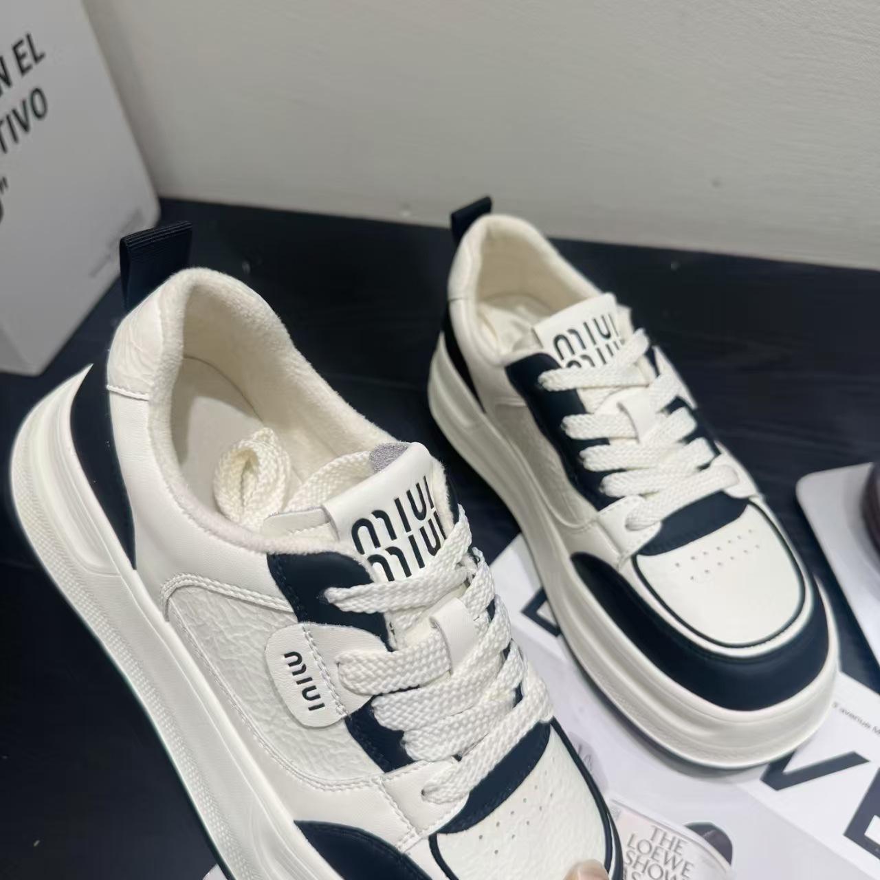 

Thick-soled Fleece Shoes, Versatile Women s Sports and Casual Shoes, Soft-soled Lightweight Board Shoes 40 бежевий/чорний