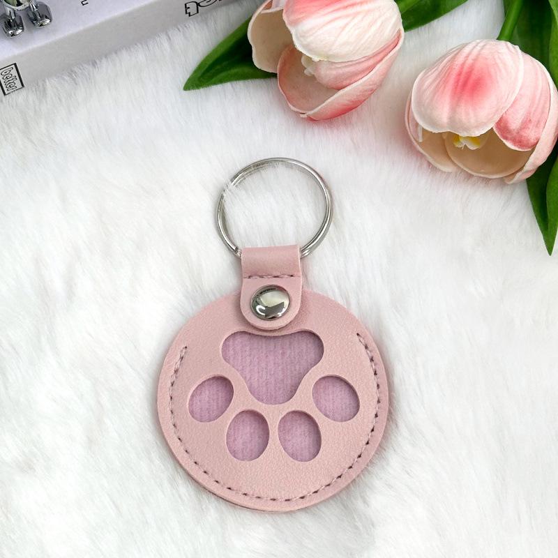 Leather Pet Hair Memorial Keychain Case: Cat & Dog Hair Keepsake Hanger