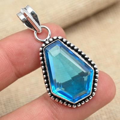 Ciondolo bellissimo con pietre preziose fatte a mano in argento sterling 925 con topazio blu