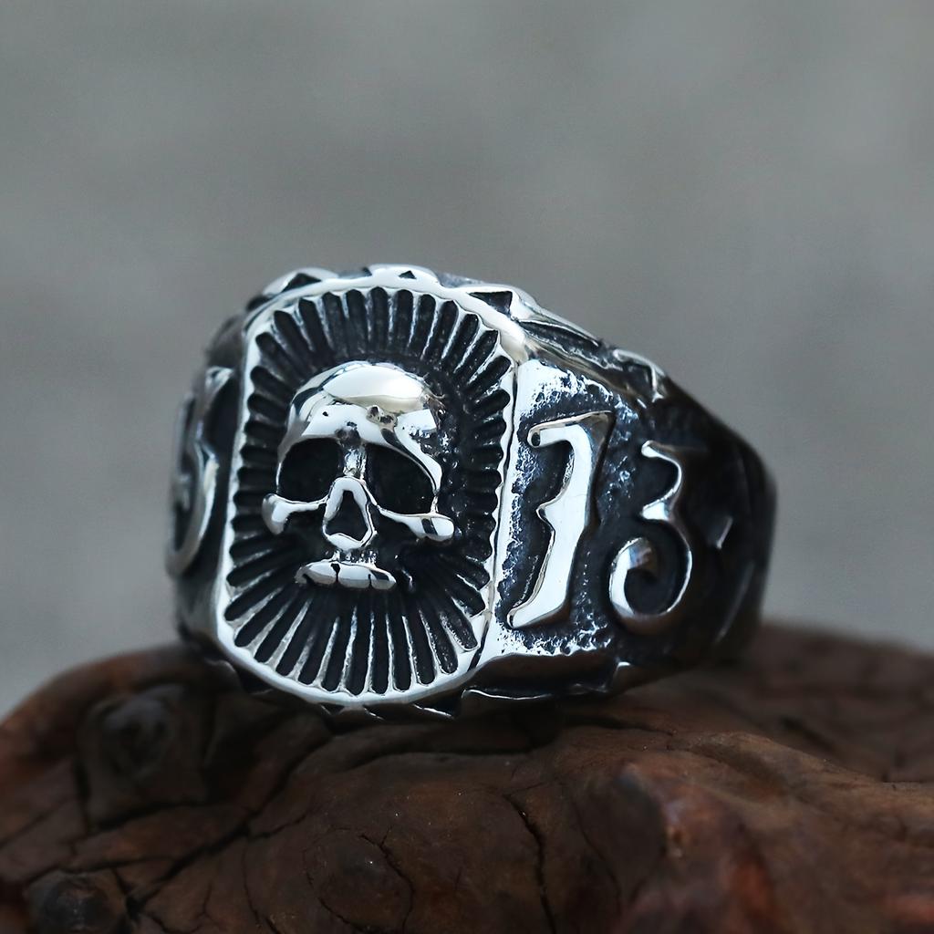 1pc New Pattern Titanium Steel Number 13 Ring Punk Style Hip Hop Retro Style Mighty And Domineering Skull Stainless Steel Ring Jewelrys