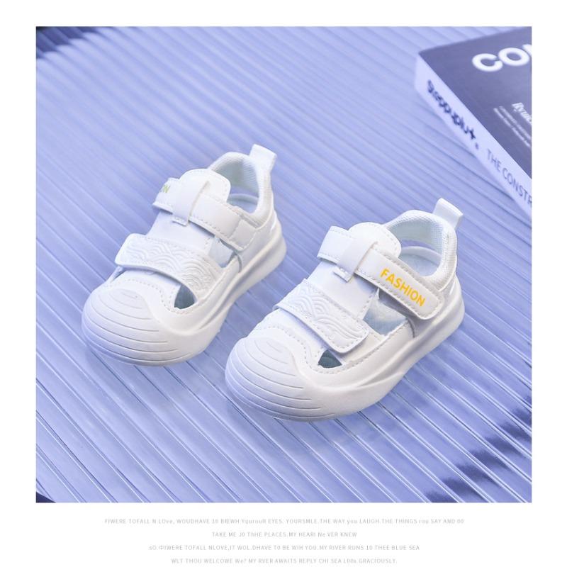 Girls Sandals New Summer Closed-Toe Kids Lightweight Sandals Breathable Soft Sole Sports Shoes