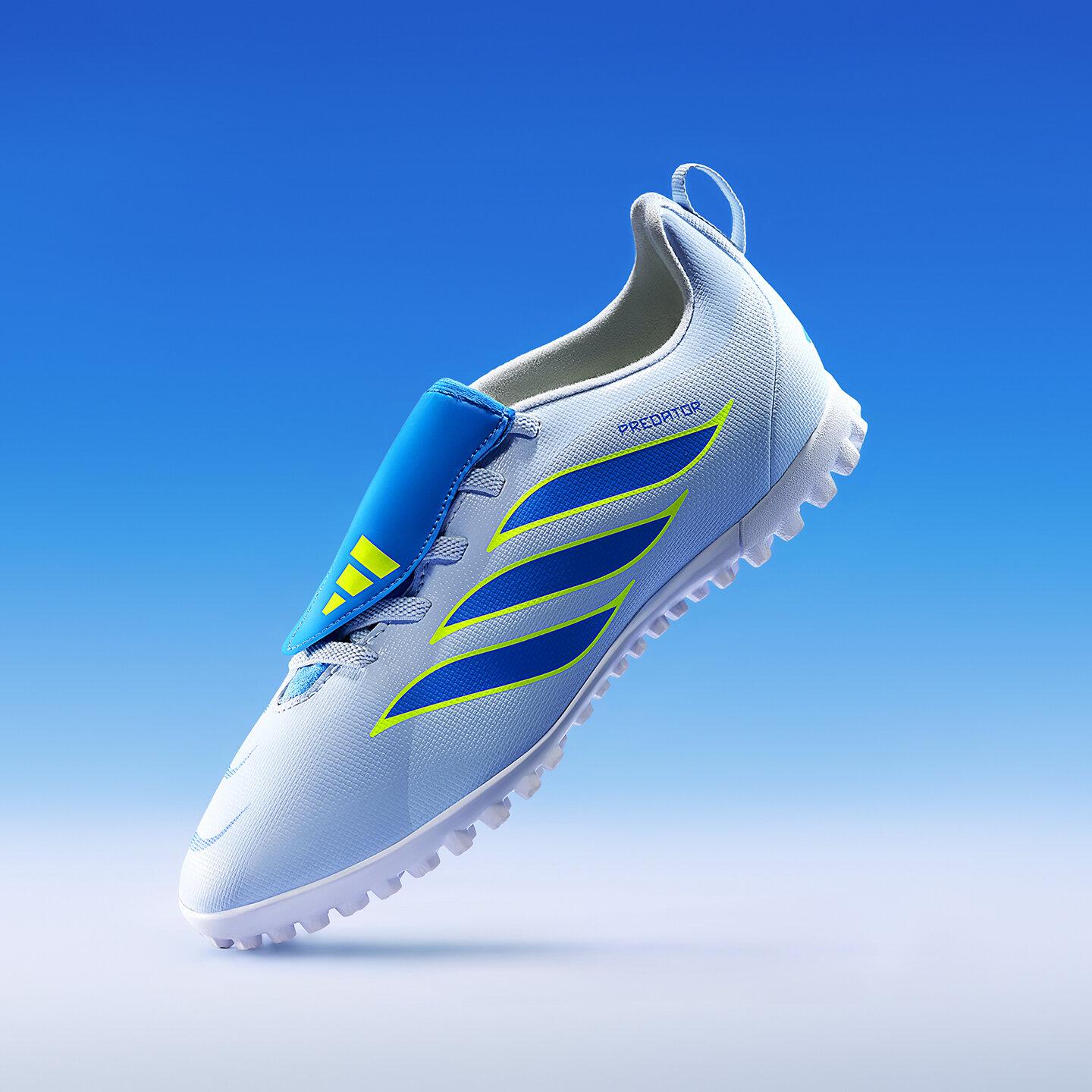 Adidas Predator CLUB Low top Soccer Shoes Kids 36