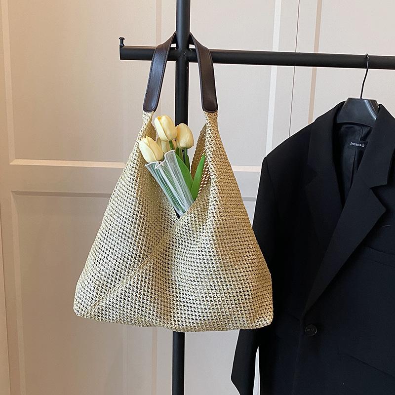 New lightweight and fashionable retro tote bag hand-held straw bag versatile large-capacity shoulder armpit bag