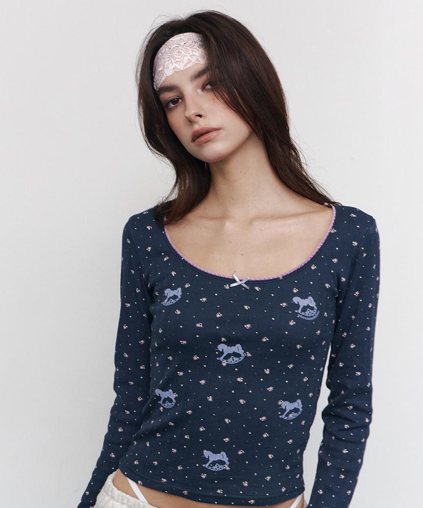 Peullijeunopallou Pony Flower Lace Long Sleeve Top (Navy)