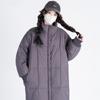 New down padded clothes for women's winter long padded jackets are loose over the knee and thickened padded jackets are trendy.