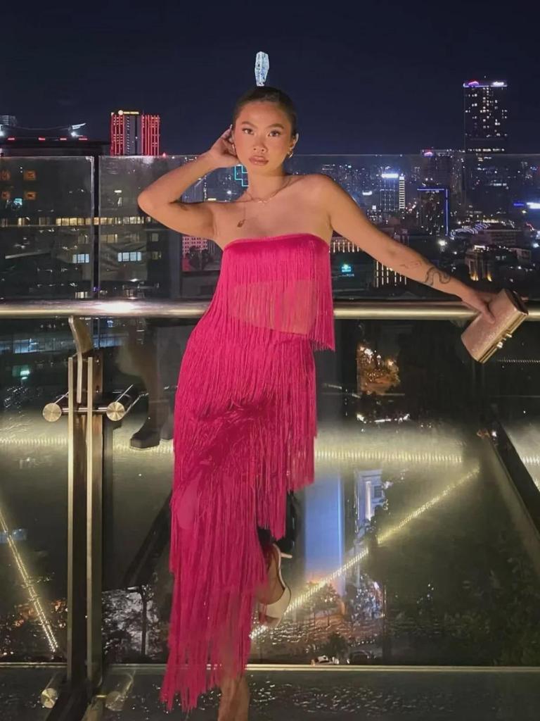 2022 One-Shoulder Two-Piece Tube Top and Tassel Long Skirt Set