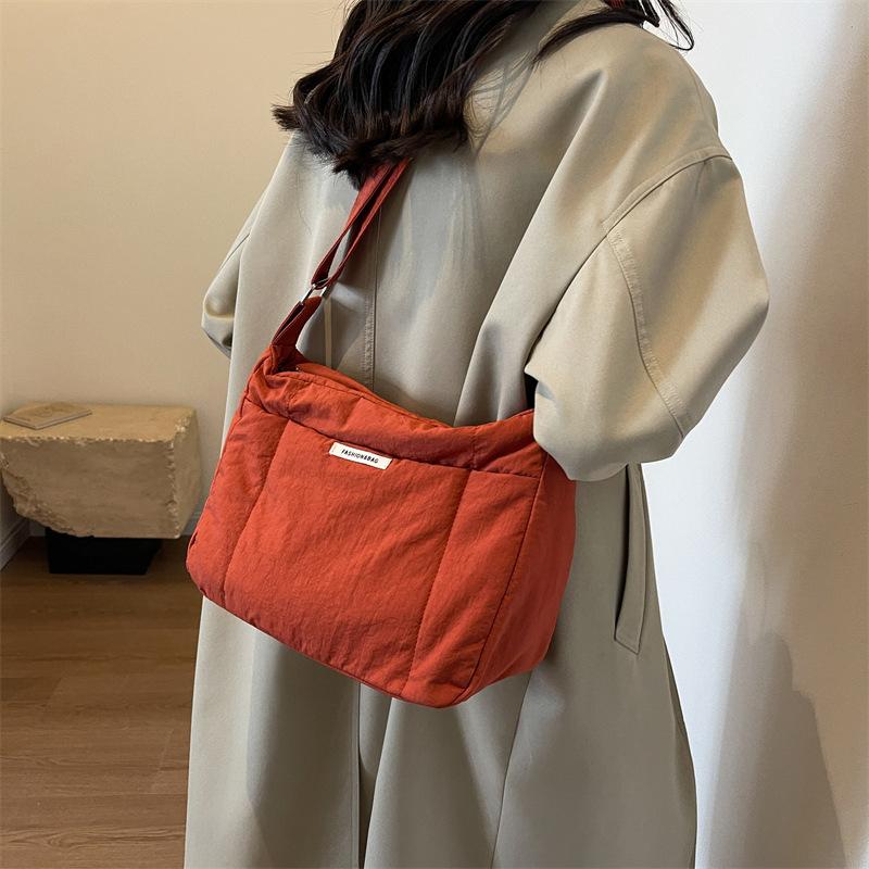 Simple Space Cotton Solid Color Large Capacity Soft Bag Women'S Down Fashion Light Niche Commuter Shoulder Bag Messenger Bag