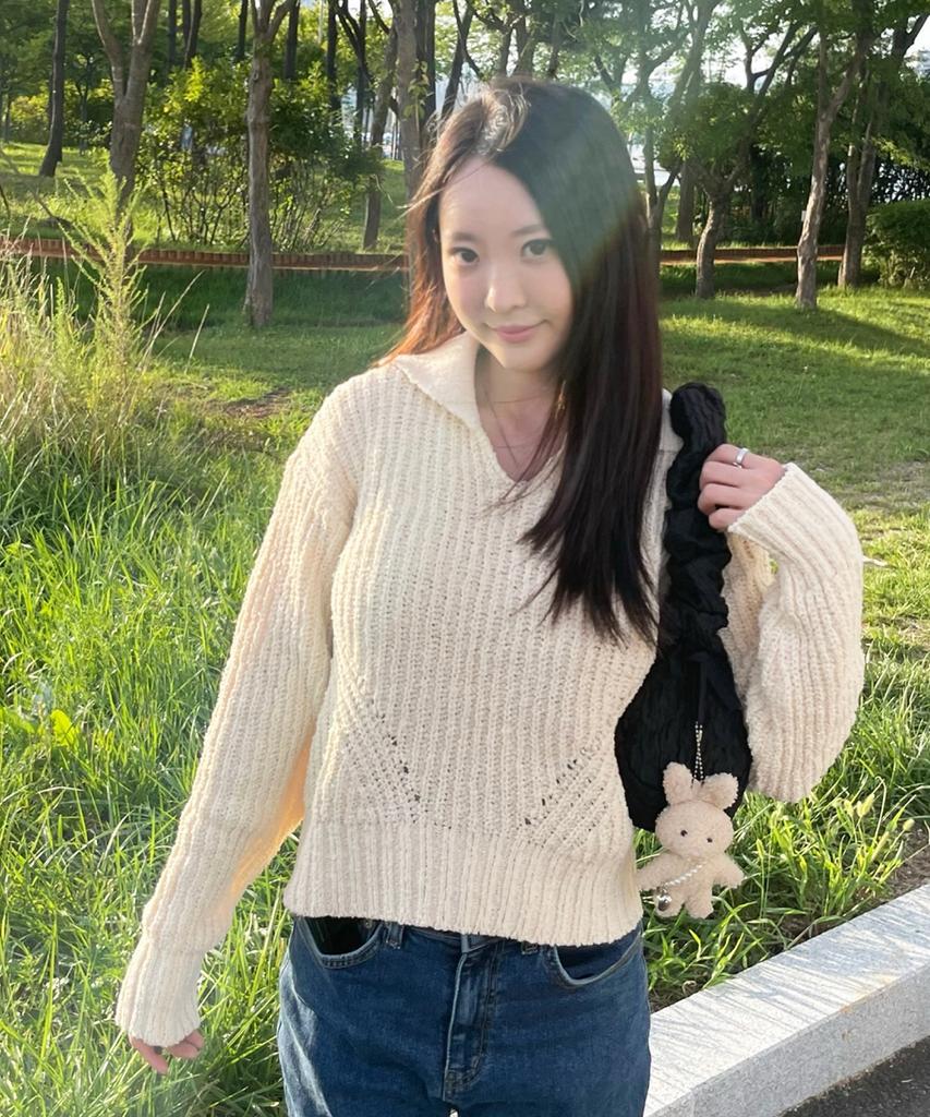BLOND9 Volume Open Collar Boucle Knit_Ivory