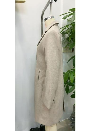 2025 Fall/Winter Women's Elegant Waist-Cinching Wool Blend Coat with Padded Shoulders