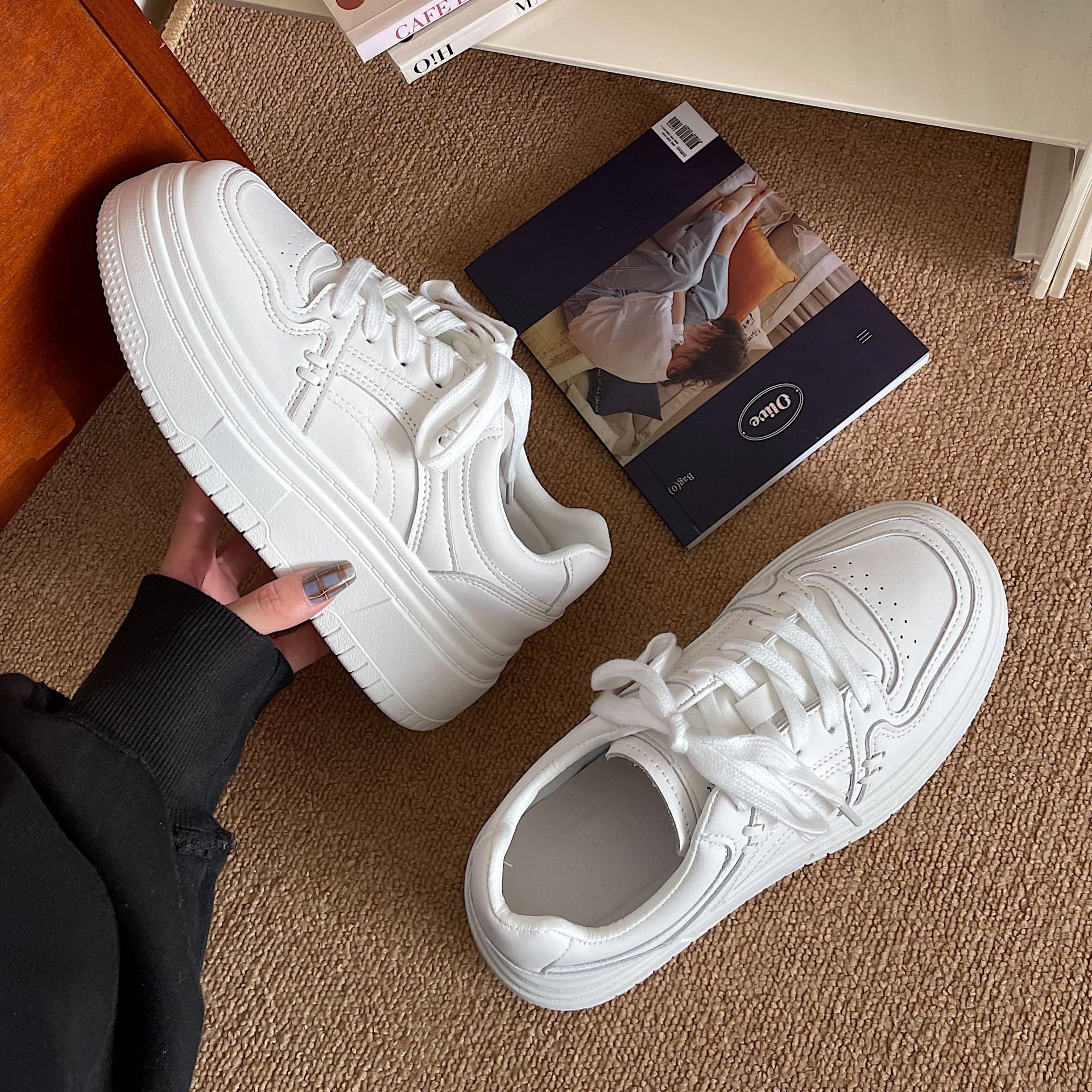 

Ретро повседневные белые ножки маленькие толстые подошвы туфли женские новые осенне-зимние легкие увеличивающие рост универсальные спортивные туфли 40