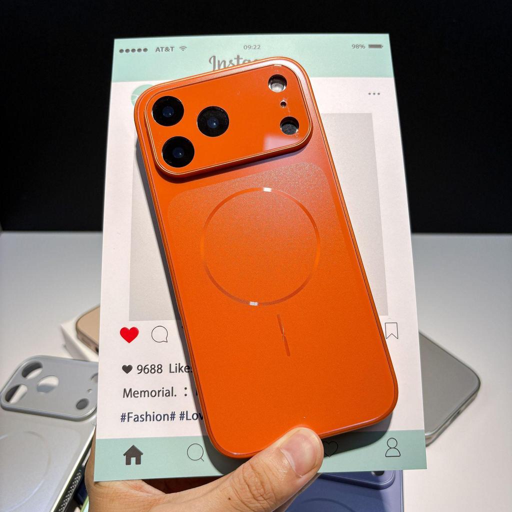 Coque iPhone 16 Pro Max Instant 17 Star Universe Orange avec Lentille à Couverture Totale, Grande Fenêtre, Design Magnétique, et Protection Anti-Chute