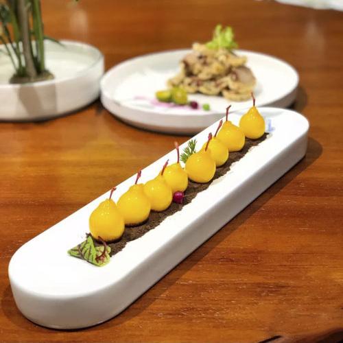 Creative Long Plate Japanese Restaurant Cuisine Sushi Sashimi Plate Decoration Dessert Plate Home Kitchen Ceramic Tableware