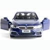 1:36 Scale Diecasting M550i autómodell ötvözött játékautó, visszahúzható járművek játékautó kisgyermekeknek gyerekeknek fiúknak lányoknak ajándék kék