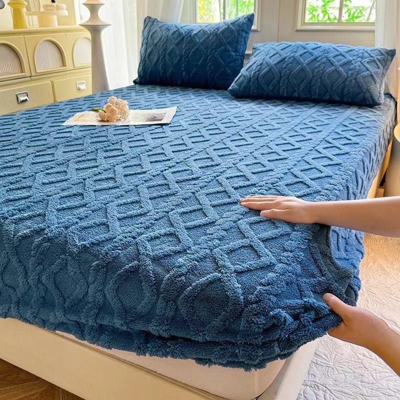 Flannel Sheets Fashion Solid Color Jacquard Comfortable Soft Elastic Bedspread Coral Fleece Fluffy Fitted Bed Sheets for Bed