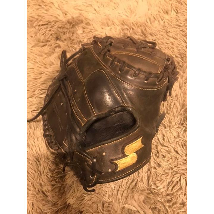 Used SSK catcher s mitt