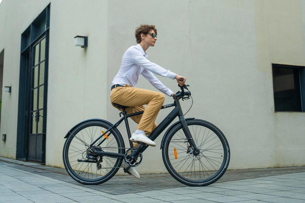 DYU Stroll 1 Lightweight Electric City Bike | 67km Range & 19.5kg Design - 250W Commuter E-Bike with Hydraulic Disc Brakes