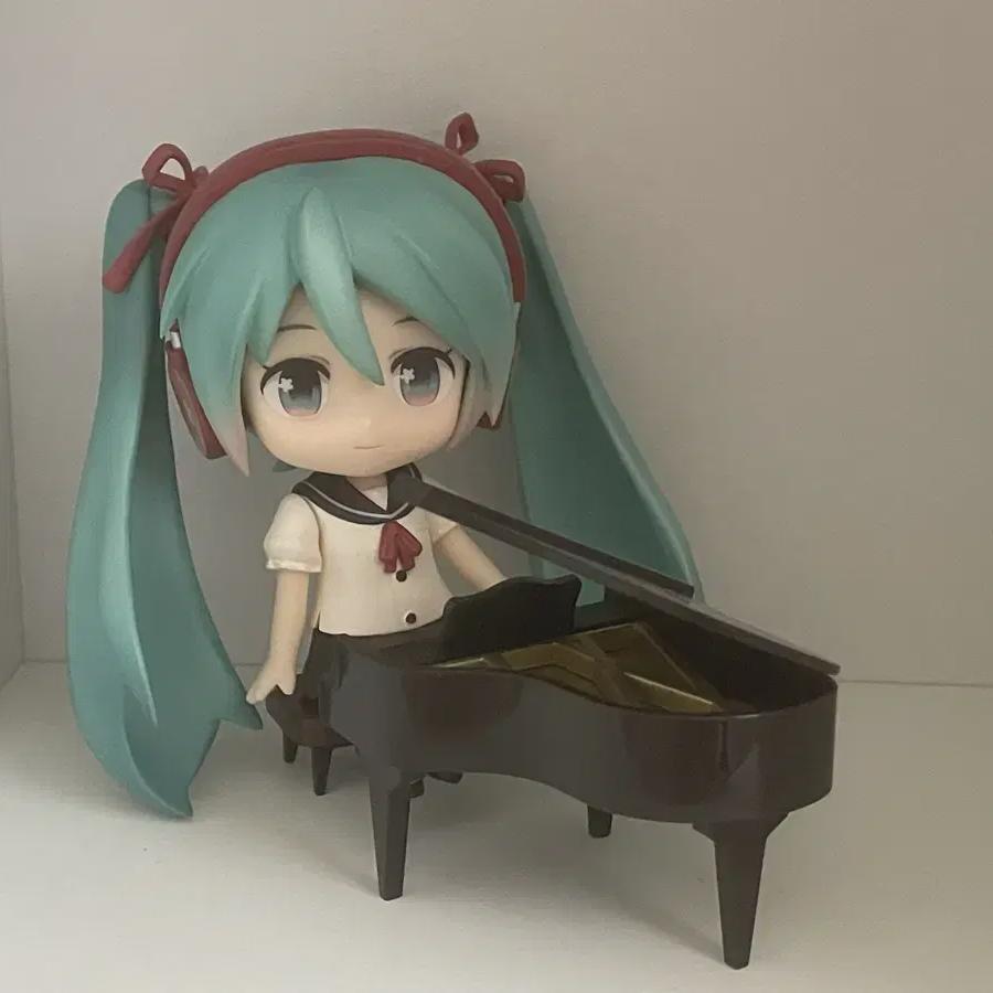 

Нендо Хатсунэ Мику Сэра Сьют Версия Good Smile