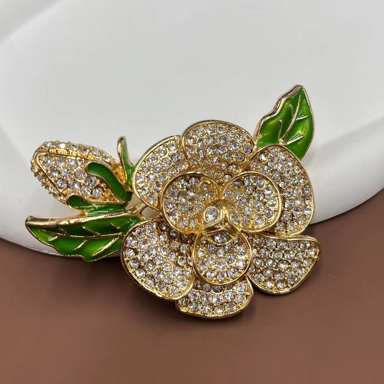 

2023 Цветочные бриллиантовые средневековые винтажные легкие роскошные милые серьги-броши в виде листьев и цветка
