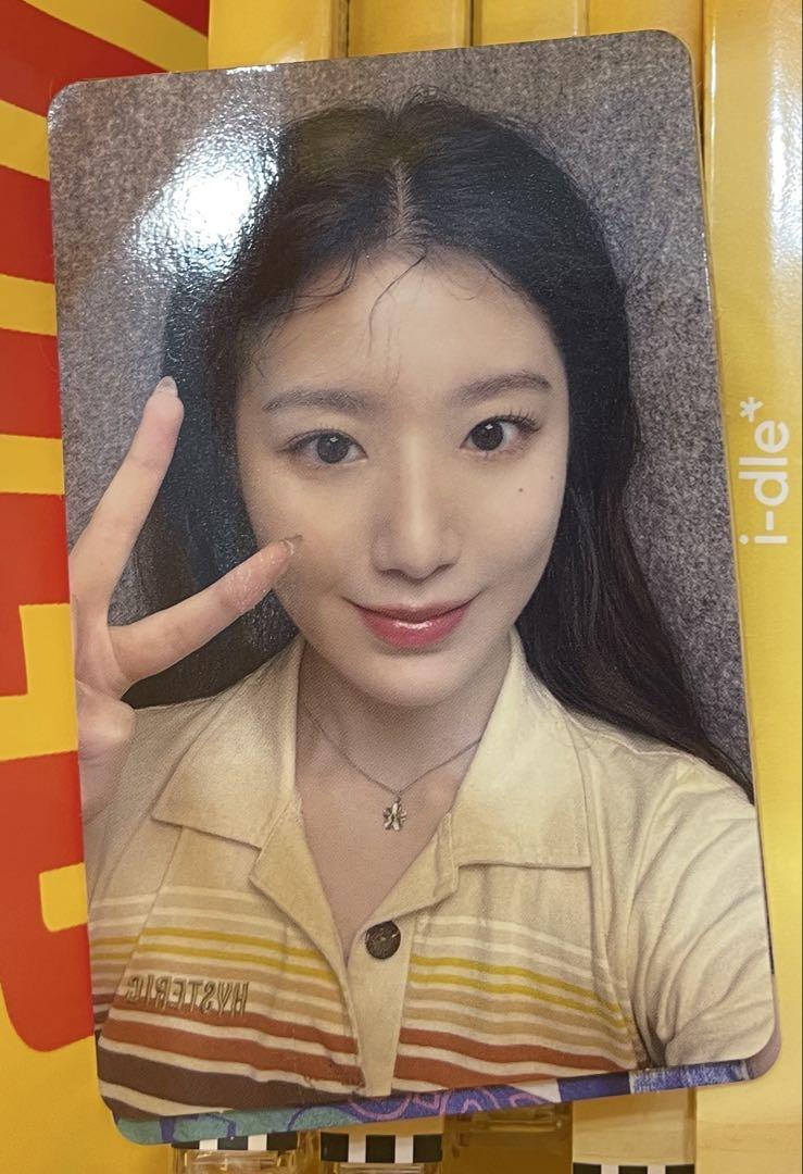 

[Б/У] Idle I-dle Шухуа Бонусная торговая карта, полученная в результате лотереи Lucky Drop в Tower Records