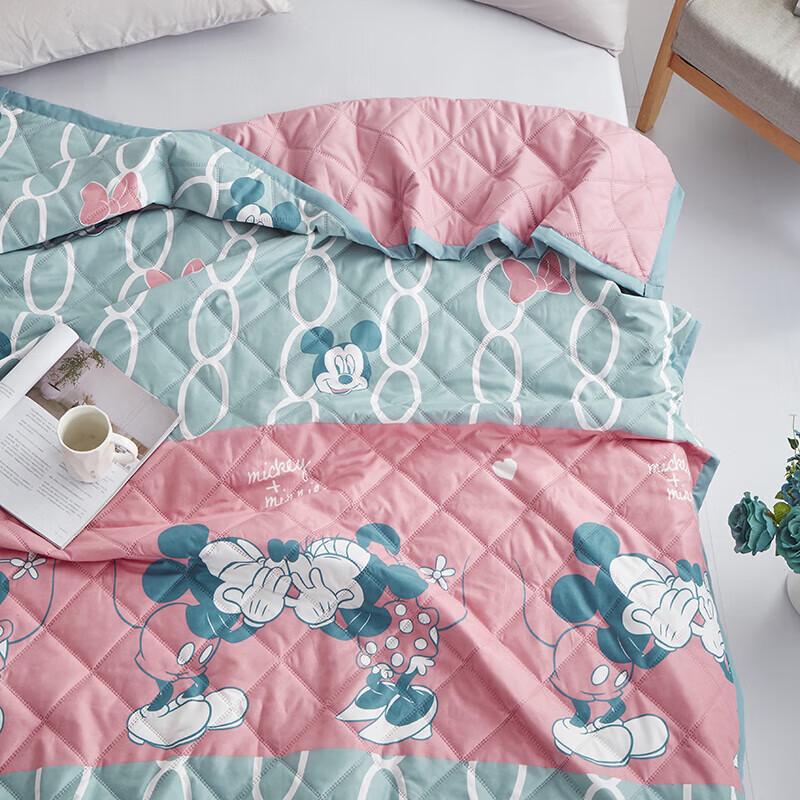 Disney Romantic Kiss 3-in-1 Multifunctional Comforter