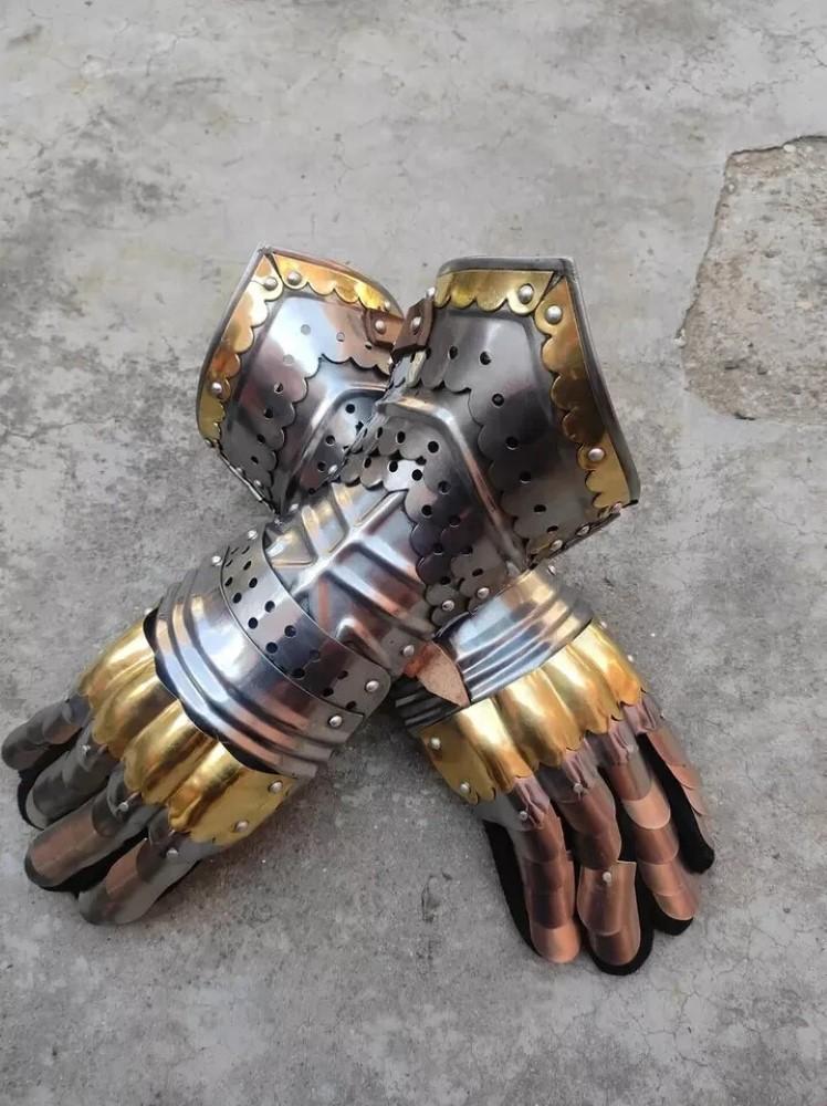 

Средневековые рыцарские перчатки-краги пара латунные акценты доспехи крестоносца стальные перчатки M аэро