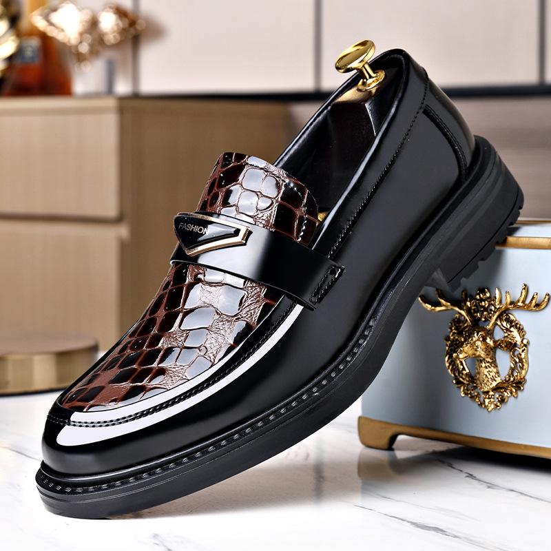 Loafers Men's Formal British Style Men's Shoes New Soft-soled Glossy Foot Cover Trendy Men's Business Casual Leather Shoes