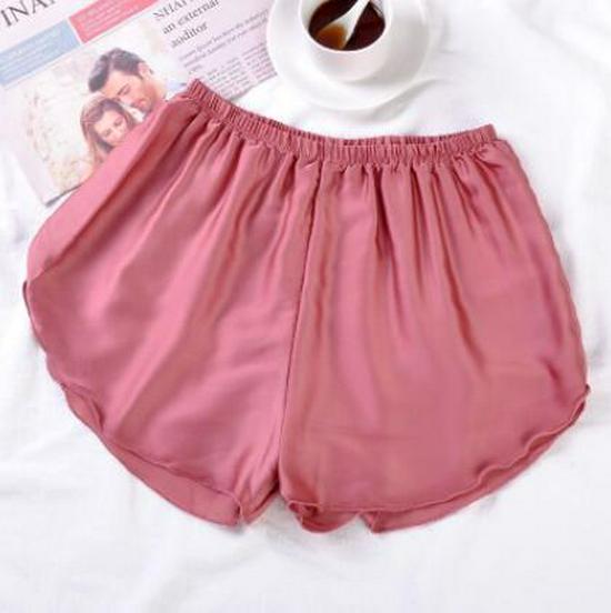 

Women s Summer Ice Silk Anti-Exposure Loose 3/4 Pants, Thin Style, Plus Size, Silk-Like Texture, Wearable Outside One Size рожевий