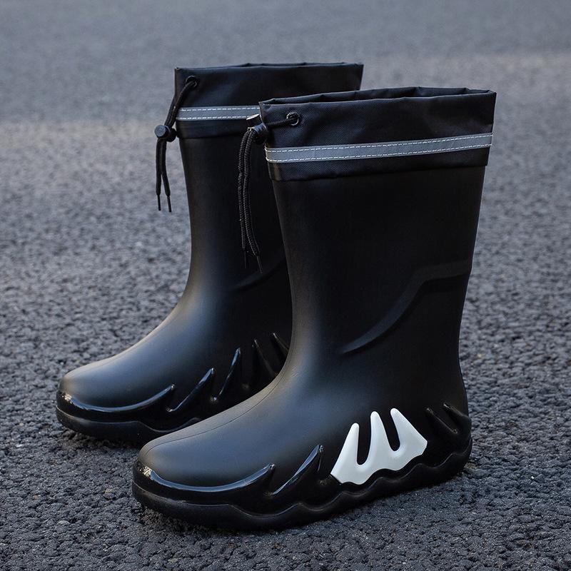 Men's Rain Boots Mid Tube Water Shoes Non-slip Waterproof Safety Work Chef Shoes Outdoor Wear-resistant Rain Boots Fishing Shoes