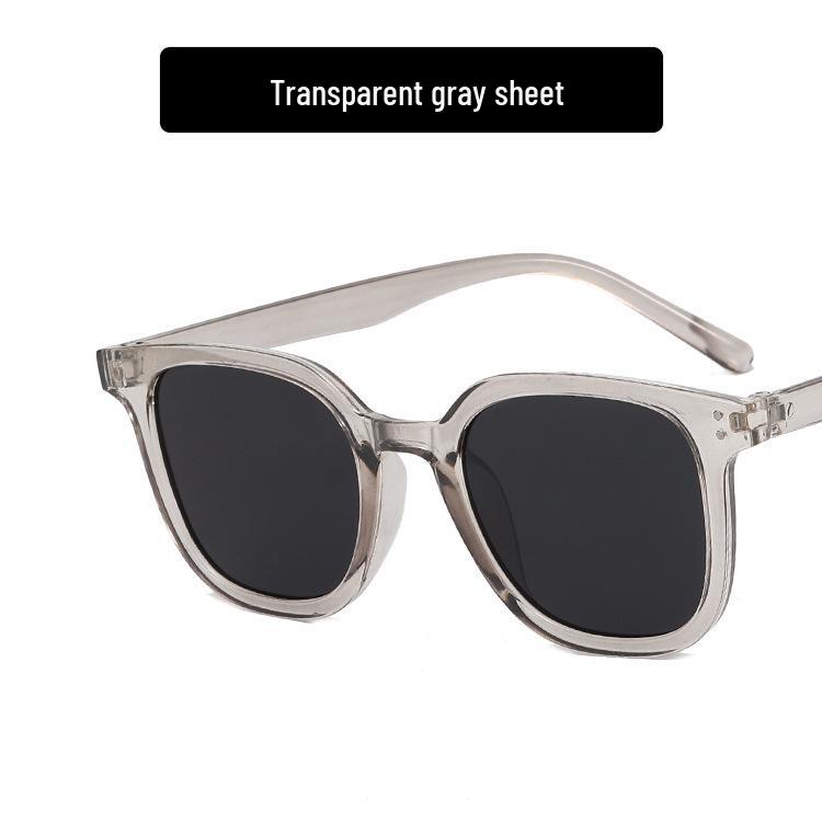 Pure & Sexy Blush Sunglasses: Black Frame, No-Makeup Effect, Slimming Design, Trendy Women's Eyewear