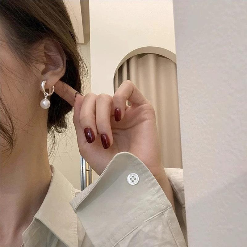 Korean Water Drop Pearl Ear Buckle Women's New Temperament Stud Earrings Light Luxury Earrings