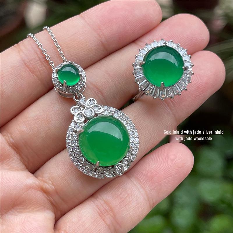 Gold-Plated Natural Chalcedony Round Jade Pendant Necklace with Openable Agate Ring