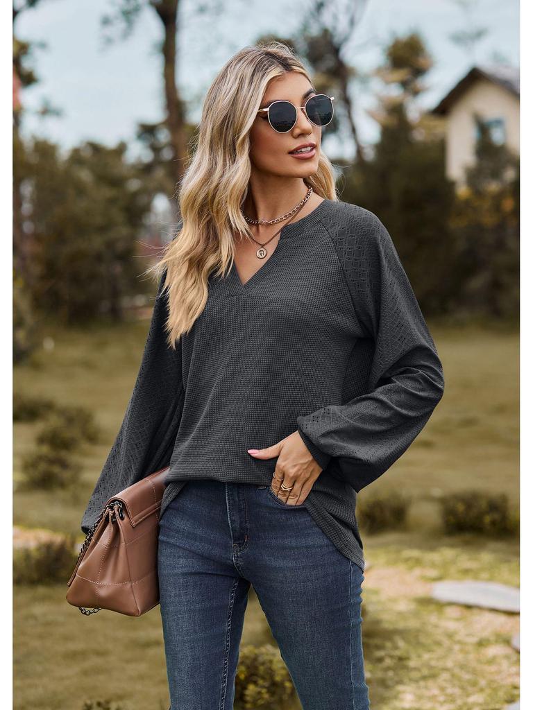 2023 European & American Solid Color V-Neck Splicing Long-Sleeve Loose T-Shirt for Women