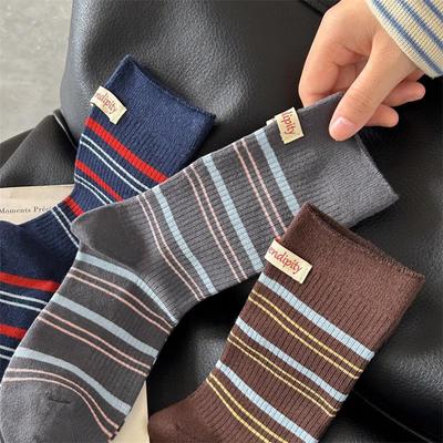 Calzini da donna a righe colorate, tutto abbinamento, per la primavera e l'autunno, casual, con marchio in tessuto, movimento nel tubo, calzini a costine