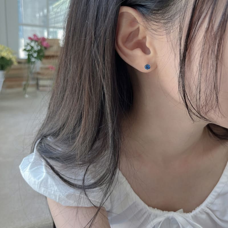 youngglow 14k blue cubic piercing (2color)