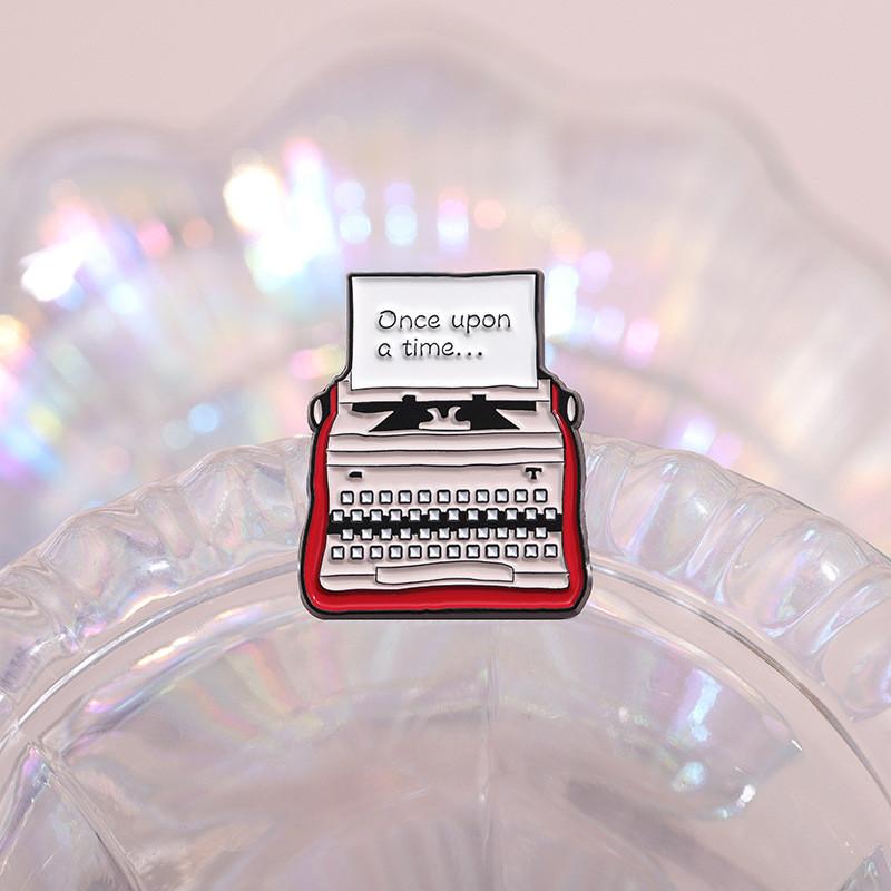 Charming Animal Brooch Qhxz2434 Featuring Colorful Cartoon Duck Design For Unique Style